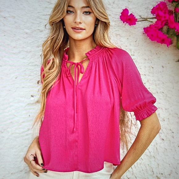 cloud ten Tops - Only 2 remaining 💕Puff sleeve Blouse 🌺❤️
By cloud Ten
